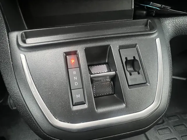 
								Peugeot Expert Dubbel Cabine 2.0 BlueHDi 145pk Automaat 6-zits | BPM VRIJ | Navigatie | Camera | Houten laadruimte afwerking | Trekhaak | 2 schuifdeuren | Full LED vol									