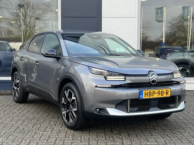 
								Citroën C4 1.2 Hybrid 136pk e-DCS6 Max | Stoelverwarming | Camera | parkeersensoren | Navigatie | vol									