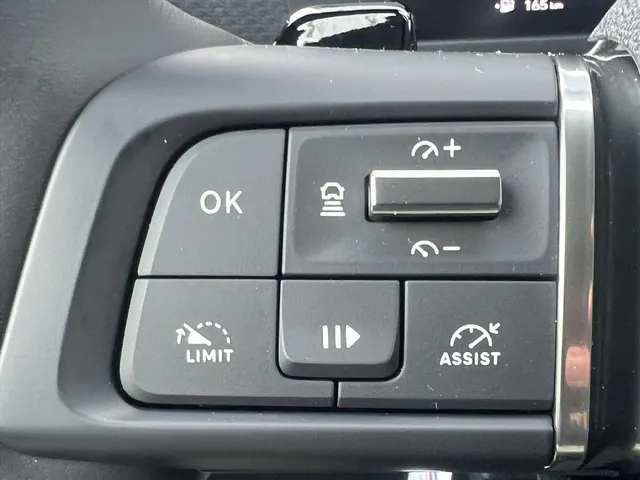 
								Citroën C4 1.2 Hybrid 136pk e-DCS6 Max | Stoelverwarming | Camera | parkeersensoren | Navigatie | vol									