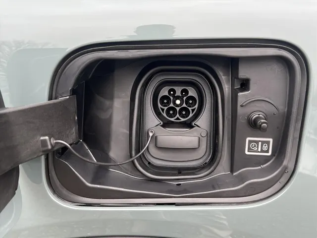 
Citroën ë-C4 EV 54kWh 156pk Max | Navigatie | Camera | Parkeersensoren | Stoelverwarming | vol									