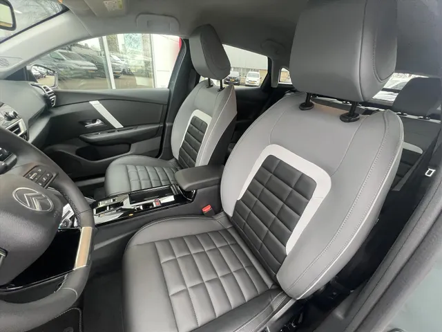 
Citroën ë-C4 EV 54kWh 156pk Max | Navigatie | Camera | Parkeersensoren | Stoelverwarming | vol									