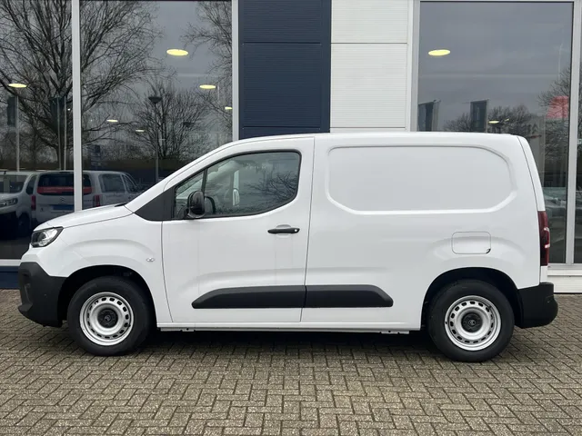 
								Citroën Berlingo Van GB 1.5 BlueHDi 100pk L1 3-zits | Navigatie | Houten vloer + wand afwerking | Cruise control | Apple Carplay & Android Auto | Parkeercamera en sensoren vol									