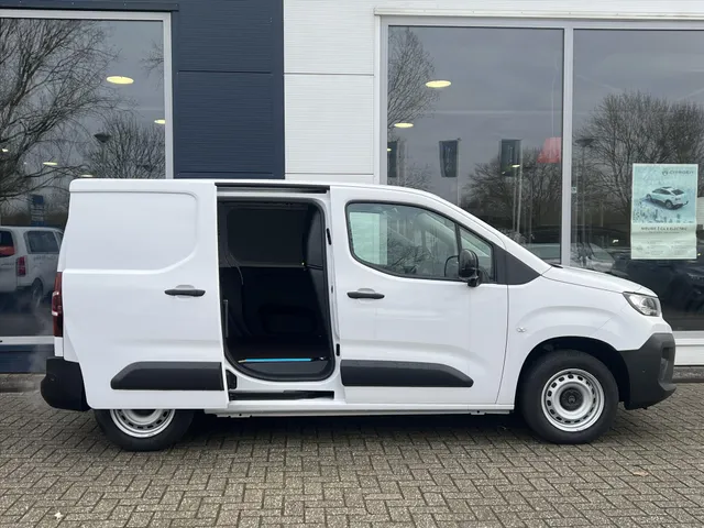 
								Citroën Berlingo Van GB 1.5 BlueHDi 100pk L1 3-zits | Navigatie | Houten vloer + wand afwerking | Cruise control | Apple Carplay & Android Auto | Parkeercamera en sensoren vol									