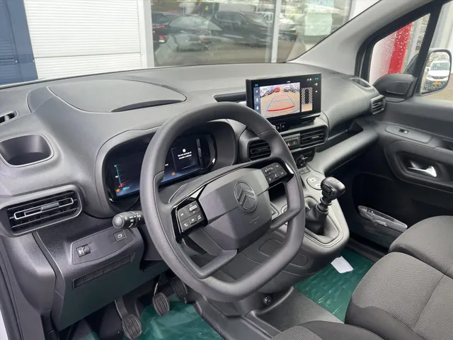 
								Citroën Berlingo Van GB 1.5 BlueHDi 100pk L1 3-zits | Navigatie | Houten vloer + wand afwerking | Cruise control | Apple Carplay & Android Auto | Parkeercamera en sensoren vol									