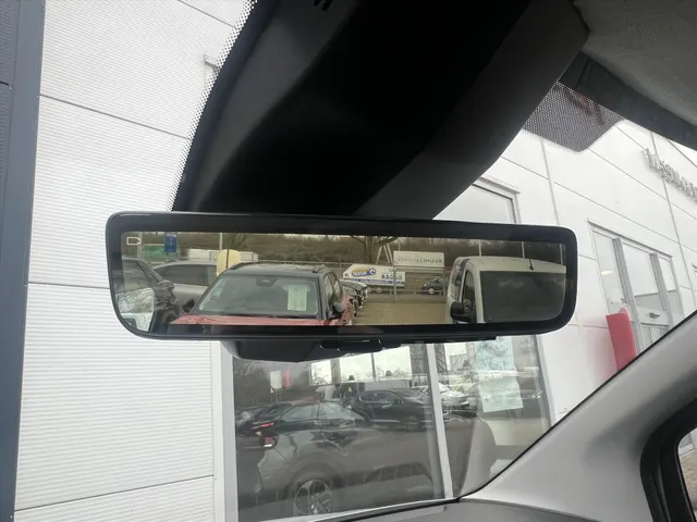 
								Citroën Berlingo Van GB 1.5 BlueHDi 100pk L1 3-zits | Navigatie | Houten vloer + wand afwerking | Cruise control | Apple Carplay & Android Auto | Parkeercamera en sensoren vol									