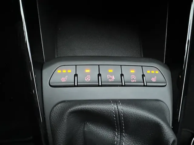 
Kia Stonic LAST MINUTE DEAL I 1.0 T-GDi DynamicPlus I Winterpack | vol									