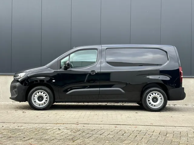 
Citroën Berlingo Van GB 1.5 BlueHDi 100pk Long 3-zits | Navigatie | Parkeer camera | Cruise control | Houten vloer en wanden in laadruimte | Apple Carplay & Android Auto vol									