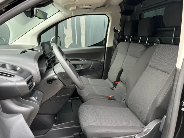 
Citroën Berlingo Van GB 1.5 BlueHDi 100pk Long 3-zits | Navigatie | Parkeer camera | Cruise control | Houten vloer en wanden in laadruimte | Apple Carplay & Android Auto vol									