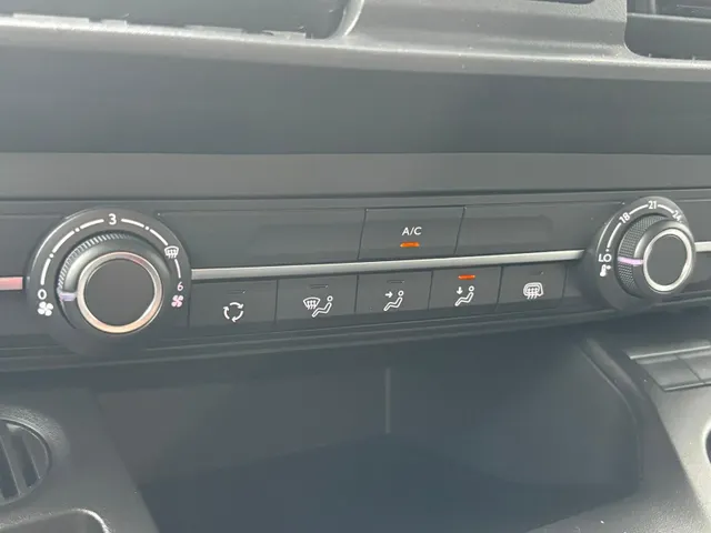 
Citroën Berlingo Van GB 1.5 BlueHDi 100pk Long 3-zits | Navigatie | Parkeer camera | Cruise control | Houten vloer en wanden in laadruimte | Apple Carplay & Android Auto vol									