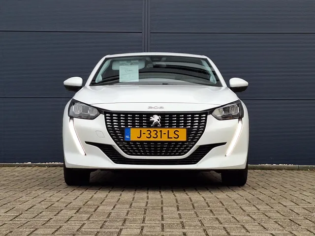 
								Peugeot 208 1.2 100pk Allure Navigatie | Camera | Keyless start vol									