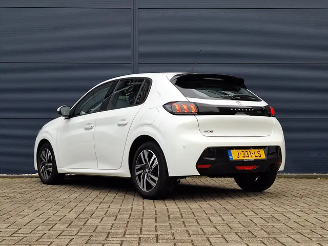 
								Peugeot 208 1.2 100pk Allure Navigatie | Camera | Keyless start vol									