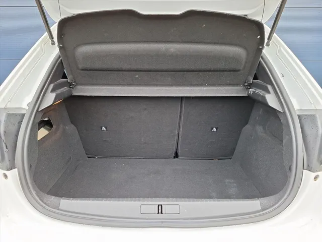 
								Peugeot 208 1.2 100pk Allure Navigatie | Camera | Keyless start vol									