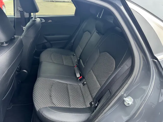 
								Kia XCeed 1.6 GDi PHEV 141pk DCT6 DynamicPlusLine | Stoel/Stuurwielverwarming | Navigatie | Climate Control | vol									