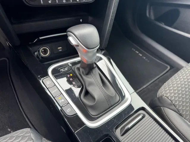 
								Kia XCeed 1.6 GDi PHEV 141pk DCT6 DynamicPlusLine | Stoel/Stuurwielverwarming | Navigatie | Climate Control | vol									