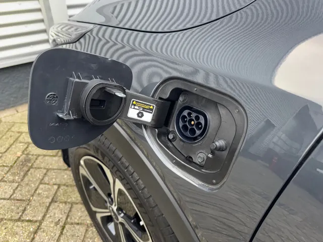 
								Kia XCeed 1.6 GDi PHEV 141pk DCT6 DynamicPlusLine | Stoel/Stuurwielverwarming | Navigatie | Climate Control | vol									