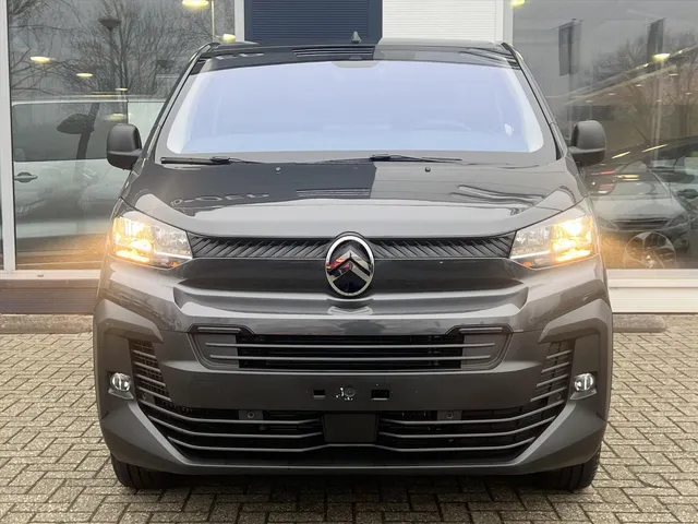 
								Citroën Jumpy GB 2.0 BlueHDi 145pk L2 3-zits | BPM-vrij | Navigatie | Airconditioning | Trekhaak | Comfort scheidingswand | Reservewiel | Betimmering laadruimte vol									