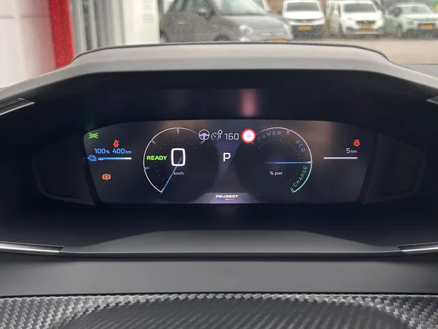 
								Peugeot e-208 EV 51kWh 156pk Allure | Airco | Cruise control | 360 Camera | Apple carplay | Navigatie | Grote Accu| Warmte pomp | vol									