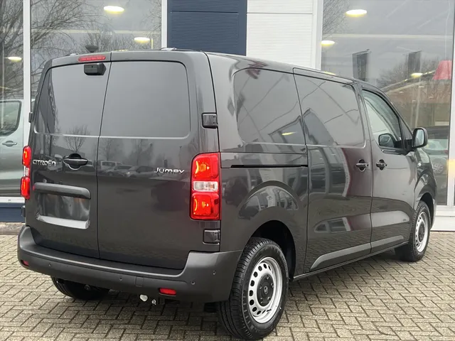 
								Citroën Jumpy GB 2.0 BlueHDi 145pk L2 3-zits | BPM-vrij | Navigatie | Airconditioning | Trekhaak | Comfort scheidingswand | Reservewiel | Betimmering laadruimte vol									
