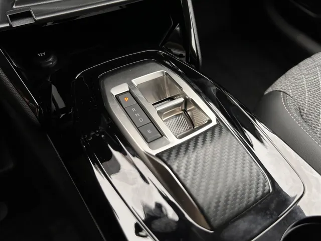 
								Peugeot e-208 EV 51kWh 156pk Allure | Airco | Cruise control | 360 Camera | Apple carplay | Navigatie | Grote Accu| Warmte pomp | vol									