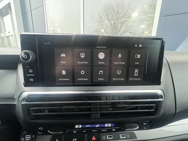 
								Citroën Jumpy GB 2.0 BlueHDi 145pk L2 3-zits | BPM-vrij | Navigatie | Airconditioning | Trekhaak | Comfort scheidingswand | Reservewiel | Betimmering laadruimte vol									