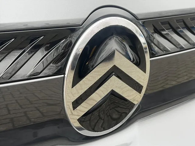 
Citroën Jumpy GB 2.0 BlueHDi 145pk L2 3-zits | BPM-vrij | Navigatie | Airconditioning | Trekhaak | Comfort scheidingswand | Reservewiel | Betimmering laadruimte vol									