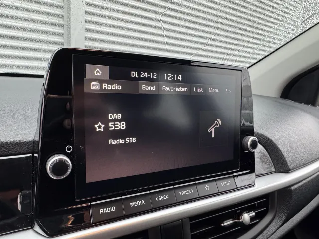 
Kia Picanto 1.0 DPi 67pk 4-zits DynamicLine | Trekhaak | Apple Carplay/Android Auto | Airco | Lichtmetalen Velgen | vol									