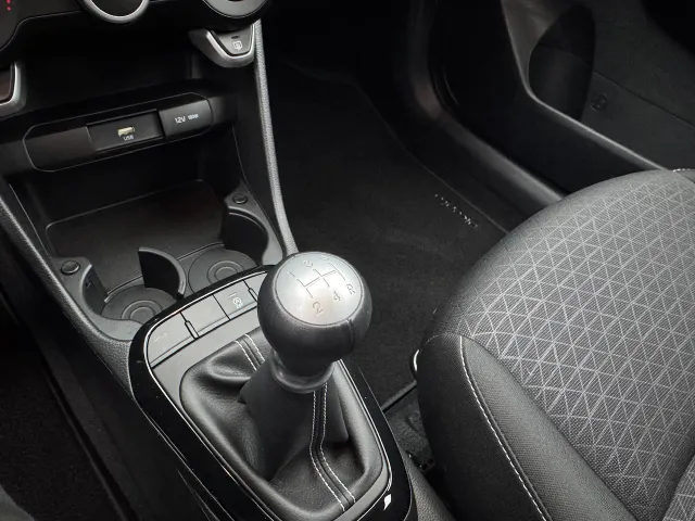 
Kia Picanto 1.0 DPi 67pk 4-zits DynamicLine | Trekhaak | Apple Carplay/Android Auto | Airco | Lichtmetalen Velgen | vol									