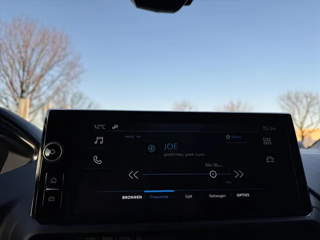 
Peugeot Partner 1.5 BlueHDi 100pk L1 | Airconditioning | Cruise control | Apple Carplay & Android Auto | Parkeer camera achter | Stoelverwarming | Houten laadvloer vol									