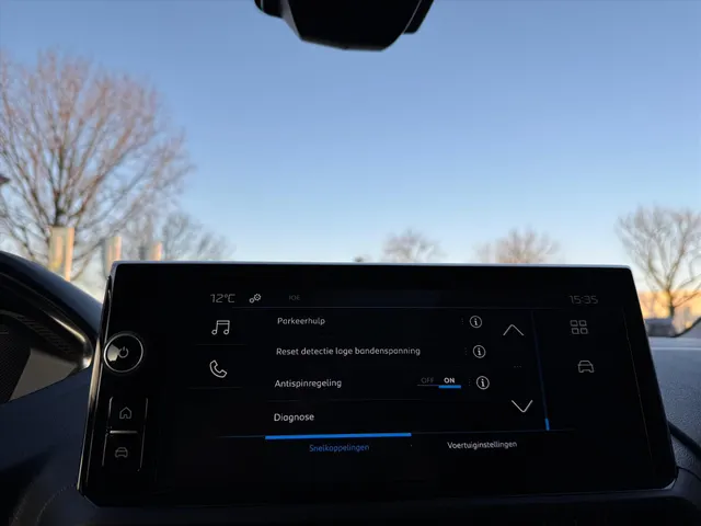 
Peugeot Partner 1.5 BlueHDi 100pk L1 | Airconditioning | Cruise control | Apple Carplay & Android Auto | Parkeer camera achter | Stoelverwarming | Houten laadvloer vol									