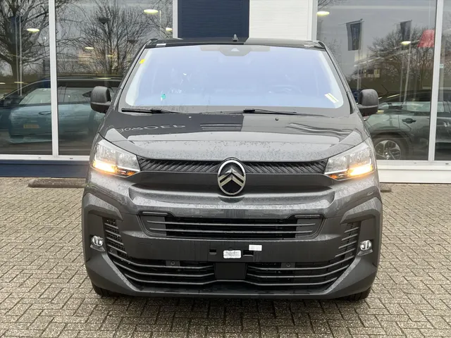 
								Citroën Jumpy GB 2.0 BlueHDi 180pk L3 Automaat 3-zits | BPM Vrij | Trekhaak | Houten afwerking laadruimte | Navigatie | Climate control | Cruise control | Camera vol									