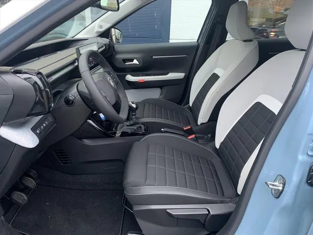 
								Citroën C3 New 1.2 Turbo 100pk Max | Navigatie | Parkeer camera | Apple Carplay & Android Auto | Cruise control en Begrenzer vol									
