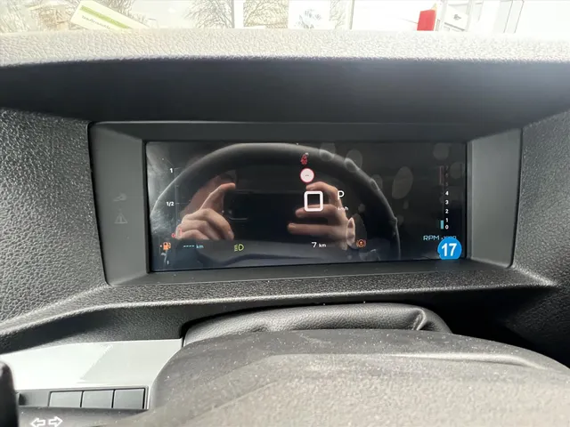 
								Citroën Jumpy GB 2.0 BlueHDi 180pk L3 Automaat 3-zits | BPM Vrij | Trekhaak | Houten afwerking laadruimte | Navigatie | Climate control | Cruise control | Camera vol									