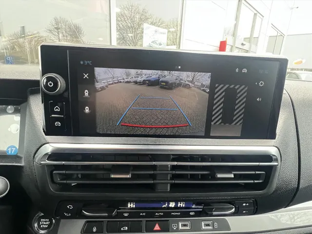 
								Citroën Jumpy GB 2.0 BlueHDi 180pk L3 Automaat 3-zits | BPM Vrij | Trekhaak | Houten afwerking laadruimte | Navigatie | Climate control | Cruise control | Camera vol									