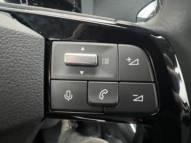 
								Citroën Jumpy GB 2.0 BlueHDi 180pk L3 Automaat 3-zits | BPM Vrij | Trekhaak | Houten afwerking laadruimte | Navigatie | Climate control | Cruise control | Camera vol									