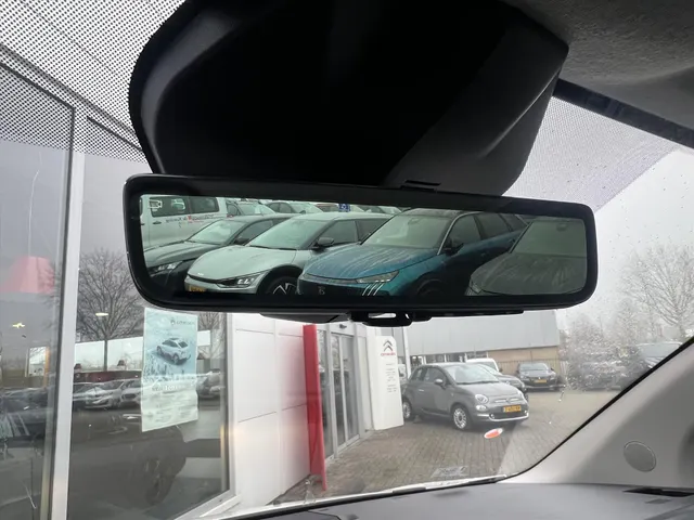 
								Citroën Jumpy GB 2.0 BlueHDi 180pk L3 Automaat 3-zits | BPM Vrij | Trekhaak | Houten afwerking laadruimte | Navigatie | Climate control | Cruise control | Camera vol									