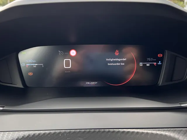 
								Peugeot 2008 1.2 PureTech 100pk Allure | Navigatie | Cruise controle | Apple Carplay & Android Auto | Parkeersensoren | Lichtmetaal 17 Inch | All-sea vol									