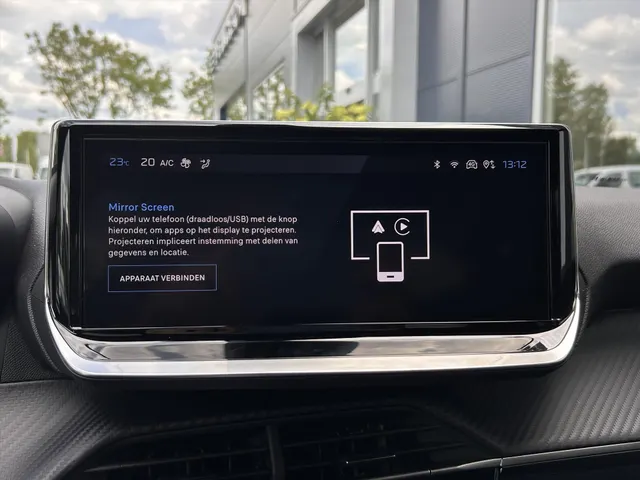 
								Peugeot 2008 1.2 PureTech 100pk Allure | Navigatie | Cruise controle | Apple Carplay & Android Auto | Parkeersensoren | Lichtmetaal 17 Inch | All-sea vol									