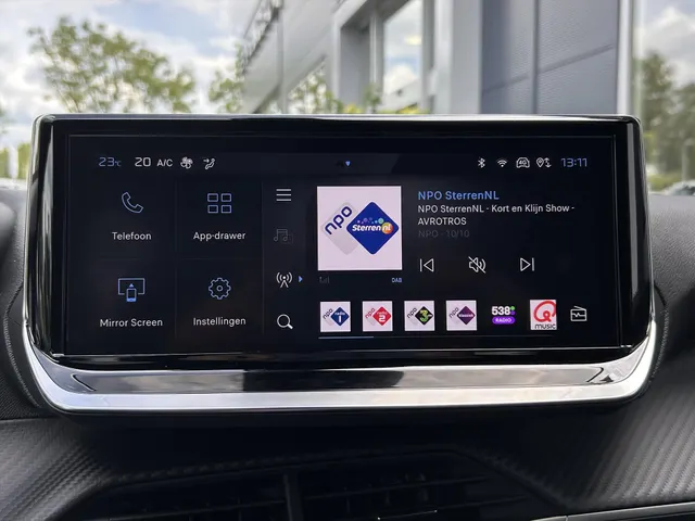 
								Peugeot 2008 1.2 PureTech 100pk Allure | Navigatie | Cruise controle | Apple Carplay & Android Auto | Parkeersensoren | Lichtmetaal 17 Inch | All-sea vol									