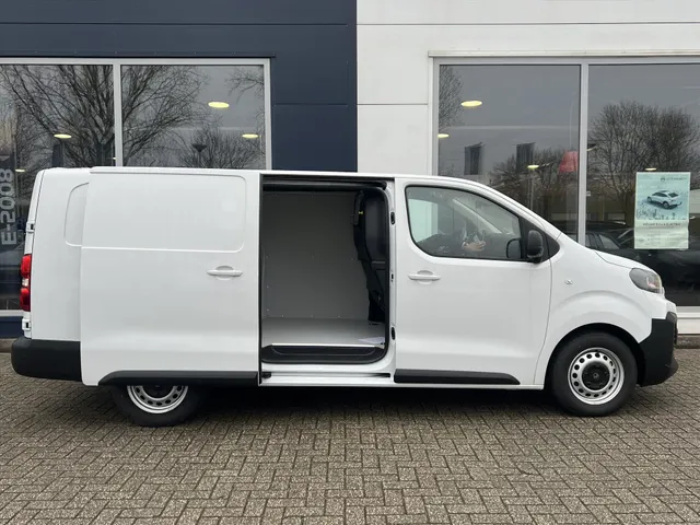 
								Citroën Jumpy GB 2.0 BlueHDi 180pk L3 Automaat 3-zits | BPM Vrij | Navigatie | Afneembare trekhaak | Houten afwerking laadruimte | vol									