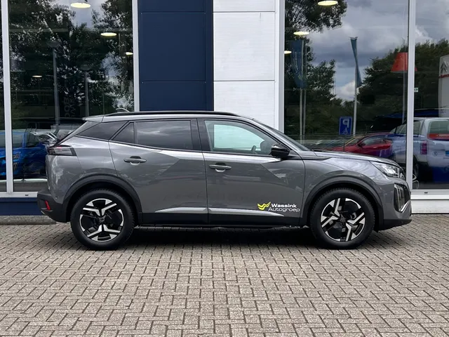 
								Peugeot 2008 1.2 PureTech 100pk Allure | Navigatie | Cruise controle | Apple Carplay & Android Auto | Parkeersensoren | Lichtmetaal 17 Inch | All-sea vol									