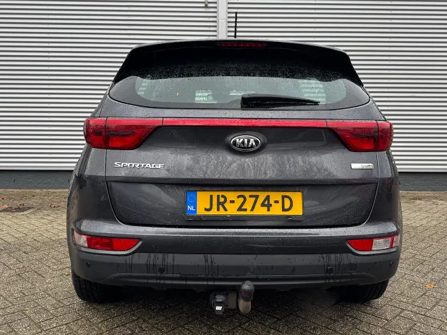 
Kia Sportage 1.6 GDi 132pk ComfortLine | Trekhaak | Navigatie | Lichtmetalen Velgen | Airco | vol									