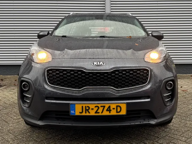 
Kia Sportage 1.6 GDi 132pk ComfortLine | Trekhaak | Navigatie | Lichtmetalen Velgen | Airco | vol									