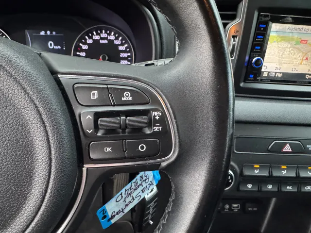 
Kia Sportage 1.6 GDi 132pk ComfortLine | Trekhaak | Navigatie | Lichtmetalen Velgen | Airco | vol									