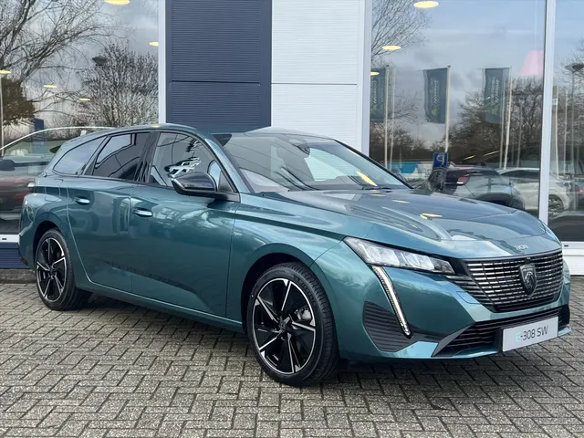 
								Peugeot e-308 EV SW 54kWh 156pk Allure | Navigatie | Cruise Control | Camera | Apple Carplay | Android Auto | vol									