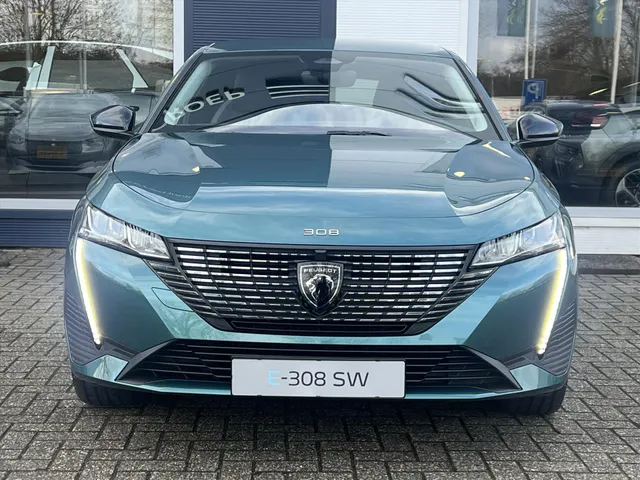 
								Peugeot e-308 EV SW 54kWh 156pk Allure | Navigatie | Cruise Control | Camera | Apple Carplay | Android Auto | vol									