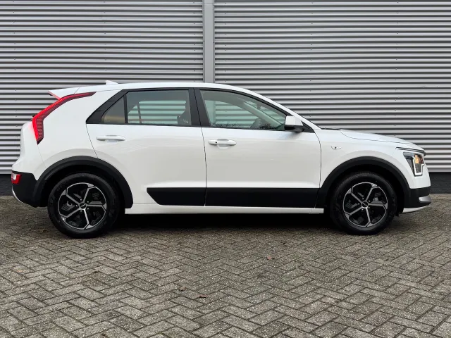 
Kia Niro 1.6 GDi Hybrid 141pk DCT6 ComfortLine | Adaptive Cruise Control | Camera | Navigatie | vol									