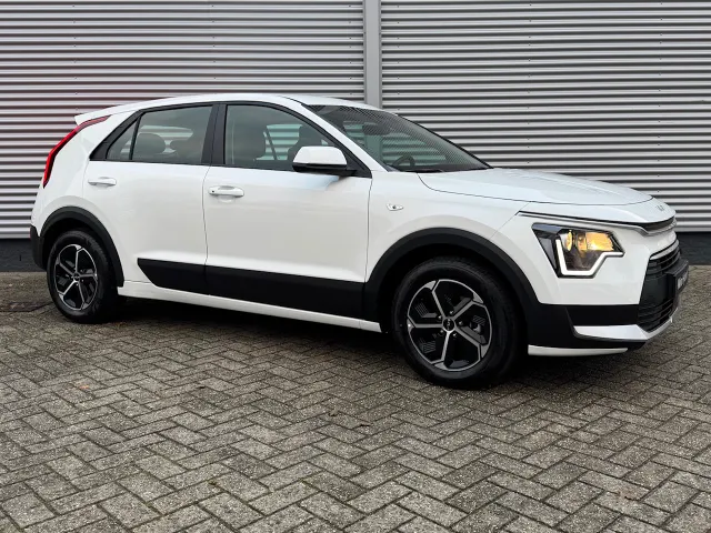 
Kia Niro 1.6 GDi Hybrid 141pk DCT6 ComfortLine | Adaptive Cruise Control | Camera | Navigatie | vol									