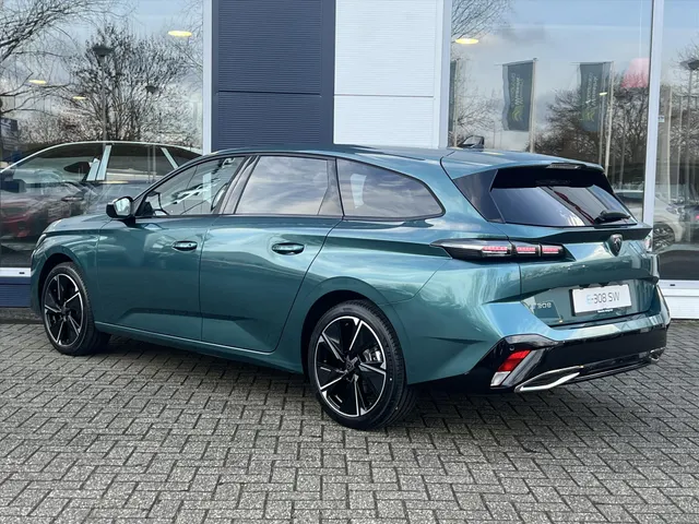 
								Peugeot e-308 EV SW 54kWh 156pk Allure | Navigatie | Cruise Control | Camera | Apple Carplay | Android Auto | vol									