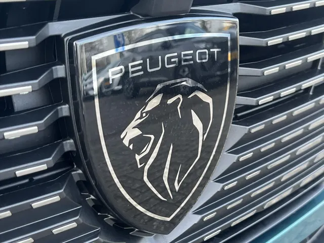 
								Peugeot e-308 EV SW 54kWh 156pk Allure | Navigatie | Cruise Control | Camera | Apple Carplay | Android Auto | vol									