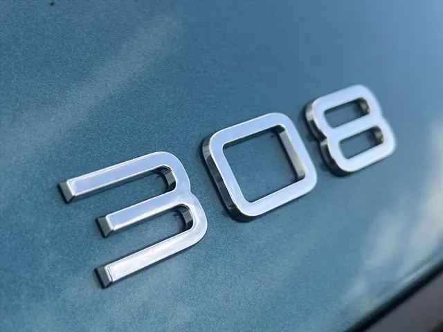 
								Peugeot e-308 EV SW 54kWh 156pk Allure | Navigatie | Cruise Control | Camera | Apple Carplay | Android Auto | vol									